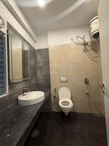Bathroom Image of 1982 Sq.ft 3 BHK Apartment / Flat for rent in  Apollo DB City, Nipania Indore for Rs. 45000