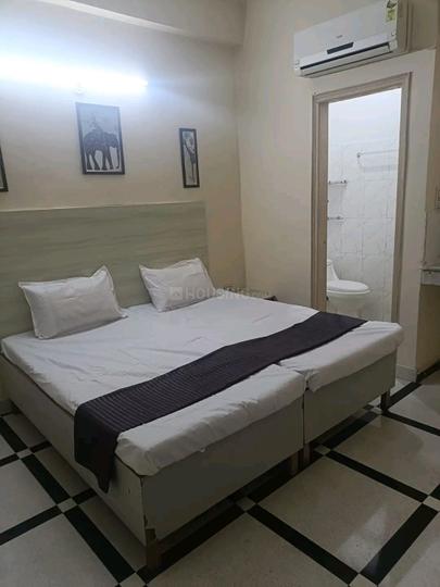 Bedroom Image of luxurious Stayz  in Sector 40, Gurgaon
