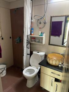 Bathroom Image of 1435 Sq.ft 3 BHK Apartment / Flat for sale in Mahagun Moderne, Sector 78 Noida for Rs. 21500000