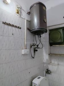 Bathroom Image of 1200 Sq.ft 3 BHK Apartment / Flat for rent in Swaraj Homes Sukhdev Vihar Pocket A, Sukhdev Vihar New Delhi for Rs. 45000