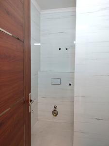 Common Bathroom Image of 1620 Sq.ft 3 BHK Builder Floor for sale in BPTP District 3, Sector 85 Faridabad for Rs. 18000000