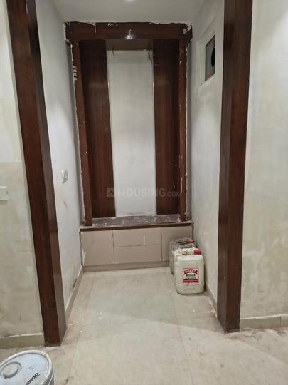 Golden residency 8 Main Image 1