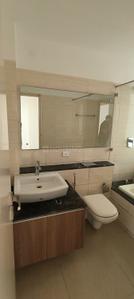Bathroom Image of 1600 Sq.ft 3 BHK Apartment / Flat for sale in DLF The Primus, Sector 82A Gurgaon for Rs. 28500000