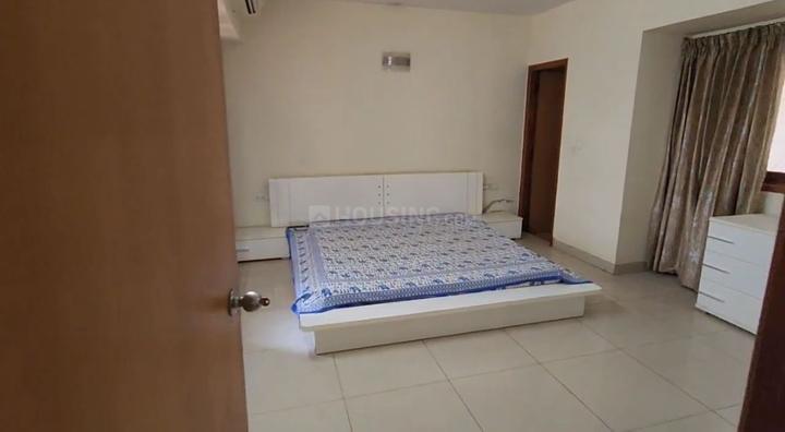 Private Apts Bedroom 1