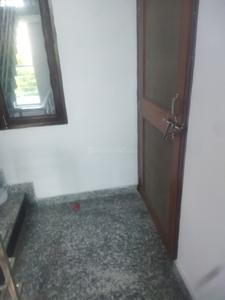 Bedroom Image of 1800 Sq.ft 3 BHK Independent House for rent in Shastripuram Agra for Rs. 15000