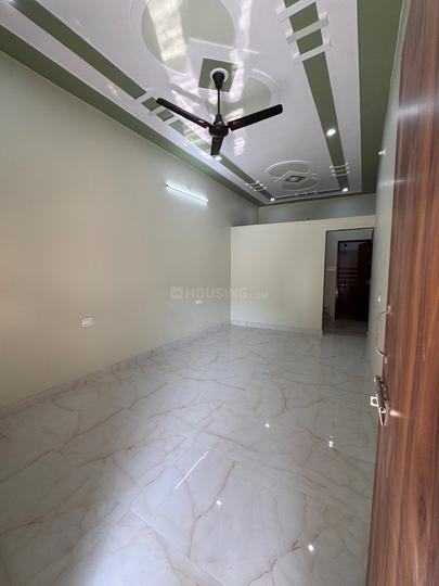 8b ashutosh nagar krishna nagar Kanpur road Lucknow near moha general store Bedroom 1