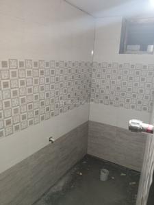 Bathroom Image of 950 Sq.ft 2 BHK Independent House for rent in Maha Kurunji Malar Nagar, Kokkirakulam Tirunelveli for Rs. 10000