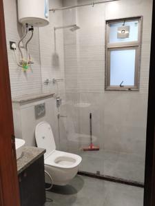 Bathroom Image of 2500 Sq.ft 4 BHK Independent House for sale in Sector 14 Gurgaon for Rs. 45000000