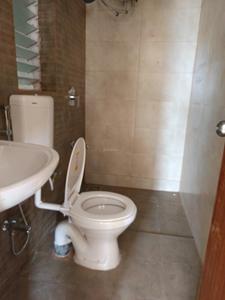 Common Bathroom Image of 1100 Sq.ft 2.5 BHK Apartment / Flat for rent in Gagan Aviva, Kesnand Pune for Rs. 20000