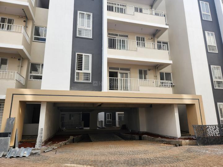 Saritha Serene Main Image 1