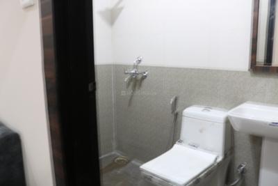 Bathroom Image of 500 Sq.ft 1 BHK Apartment / Flat for rent in Jwalapur Haridwar for Rs. 12000