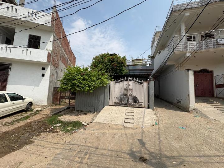 Jhalwa Main Image 1