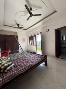 Bedroom Image of 1600 Sq.ft 2 BHK Builder Floor for rent in Tagore Town Allahabad for Rs. 27000
