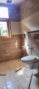 Bathroom Image of 1600 Sq.ft 3 BHK Apartment / Flat for sale in Vasant Kunj New Delhi for Rs. 27500000