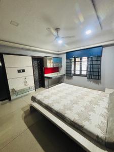 Bedroom Image of 3600 Sq.ft 4 BHK Independent House for rent in Thaltej Ahmedabad for Rs. 80000