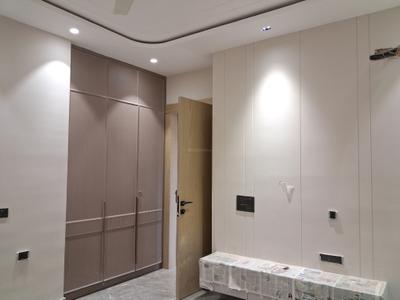 Bedroom Image of 2700 Sq.ft 4 BHK Builder Floor for sale in Paschim Vihar New Delhi for Rs. 61000000