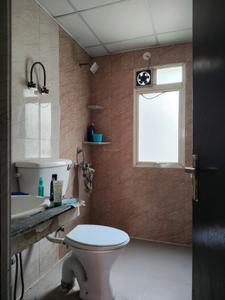 Common Bathroom Image of 984 Sq.ft 2 BHK Apartment / Flat for sale in Nimbus Iitl Nimbus The Express Park View Tower I J and K, Chi V Greater Noida for Rs. 7600000