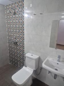 Bathroom Image of 650 Sq.ft 2 BHK Apartment / Flat for rent in Alcove New Kolkata Sangam, Serampore Hooghly for Rs. 14000