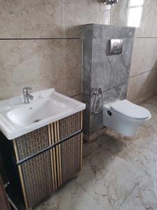 Bathroom Image of 1600 Sq.ft 3 BHK Apartment / Flat for sale in Shalimar Garden Ghaziabad for Rs. 8000000