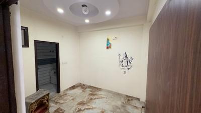 Bedroom Image of 900 Sq.ft 3 BHK Builder Floor for rent in Mayur Vihar Phase 1 New Delhi for Rs. 25000