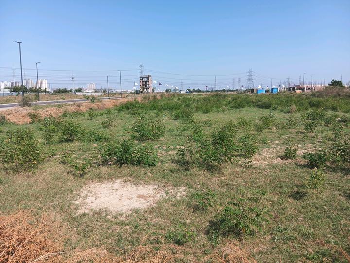 Vatika Express City Plots Main Image 1