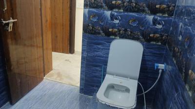 Bathroom Image of 650 Sq.ft 1 BHK Apartment / Flat for sale in Shalimar Garden Ghaziabad for Rs. 2750000