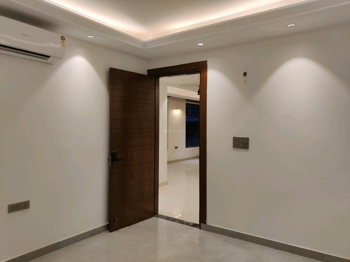 Unique Kaushambi Builder Floor - Image 4