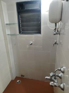 Bathroom Image of 600 Sq.ft 1 BHK Apartment / Flat for rent in Thane West Thane for Rs. 20000