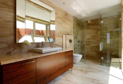 Bathroom Image of 1200 Sq.ft 3 BHK Apartment / Flat for sale in Andheri West Mumbai for Rs. 45000000
