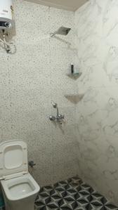 Bathroom Image of 300 Sq.ft 1 RK Builder Floor for rent in Palam Vihar Extension Gurgaon for Rs. 16000