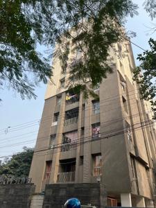 Image of 922 Sq.ft 2 BHK Apartment / Flat for rent in Purti Jewel, Tangra, Kolkata for Rs. 25000