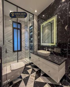 Bathroom Image of 2500 Sq.ft 4 BHK Apartment / Flat for rent in Tajganj Agra for Rs. 35000