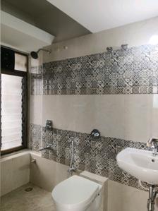Common Bathroom Image of 550 Sq.ft 1 BHK Apartment / Flat for sale in Marathon Nextown, Padle Gaon Thane for Rs. 5600000