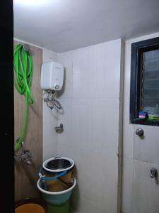 Common Bathroom Image of 690 Sq.ft 1 BHK Apartment / Flat for rent in Kavya Hill View, Kasarvadavali Thane for Rs. 16023