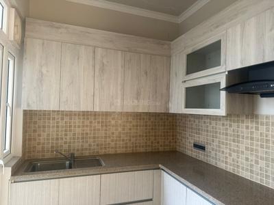 Kitchen Image of 1093 Sq.ft 2.5 BHK Builder Floor for rent in Central Park Flower Valley, Sector 33 Sohna for Rs. 30500