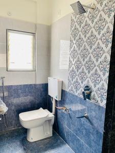 Bathroom Image of 430 Sq.ft 1 BHK Independent House for rent in Wagholi Pune for Rs. 9500