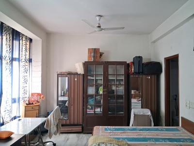 Living Room Image of 1500 Sq.ft 3 BHK Builder Floor for rent in Sector 44 Noida for Rs. 80000