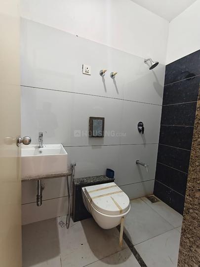 Paldi Bathroom 1