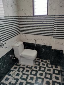Bathroom Image of 220 Sq.ft 1 RK Apartment / Flat for rent in Sector 13 Gurgaon for Rs. 7500
