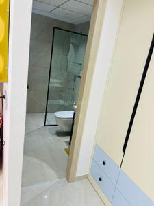 Bathroom Image of 1970 Sq.ft 3.5 BHK Apartment / Flat for sale in VVIP Namah, Mahurali Ghaziabad for Rs. 19700000