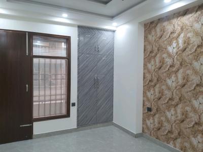Bedroom Image of 1950 Sq.ft 4 BHK Builder Floor for sale in Shalimar Garden Ghaziabad for Rs. 17500000