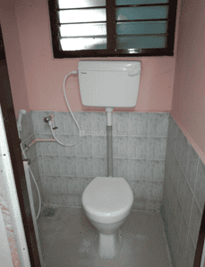 Bathroom Image of 1200 Sq.ft 3 BHK Builder Floor for rent in Trichy Tiruchirappalli for Rs. 20000