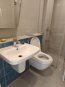 Common Bathroom Image of 1000 Sq.ft 2 BHK Apartment / Flat for sale in Lodha New Cuffe Parade, Sion Mumbai for Rs. 31000000
