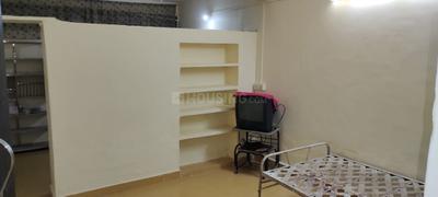Bedroom Image of 500 Sq.ft 1 RK Apartment / Flat for rent in Kothrud Pune for Rs. 14000