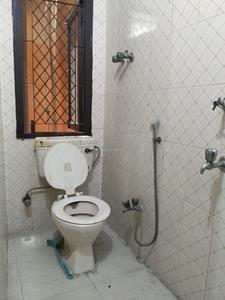 Bedroom Two Image of 650 Sq.ft 2 BHK Builder Floor for rent in Mayur Vihar Phase 1 New Delhi for Rs. 17000