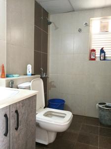 Common Bathroom Image of 1189 Sq.ft 2 BHK Apartment / Flat for sale in Mahaveer Promenade, K R Puram Bengaluru for Rs. 12200000