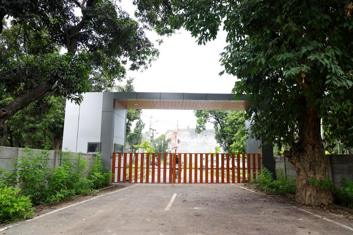Sadrauna Main Image 1