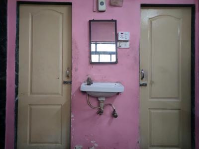 Common Bathroom Image of 350 Sq.ft 1 BHK Apartment / Flat for sale in Bhandup West Mumbai for Rs. 6800000
