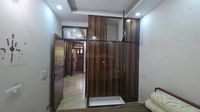 Bedroom Image of 400 Sq.ft 1 BHK Builder Floor for rent in Pitampura New Delhi for Rs. 22000