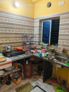 Kitchen Image of 680 Sq.ft 2 BHK Apartment / Flat for rent in Paschim Putiary Kolkata for Rs. 21000
